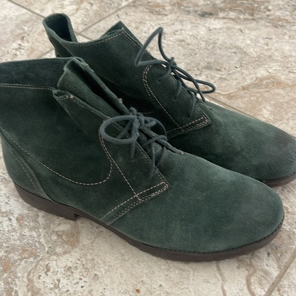 Naturalizer Women's Endellion Green Suede Leather lace up booties Sz 11M - Picture 3 of 16